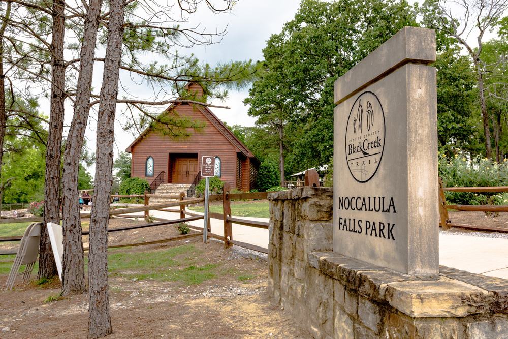 Noccalula Falls Park