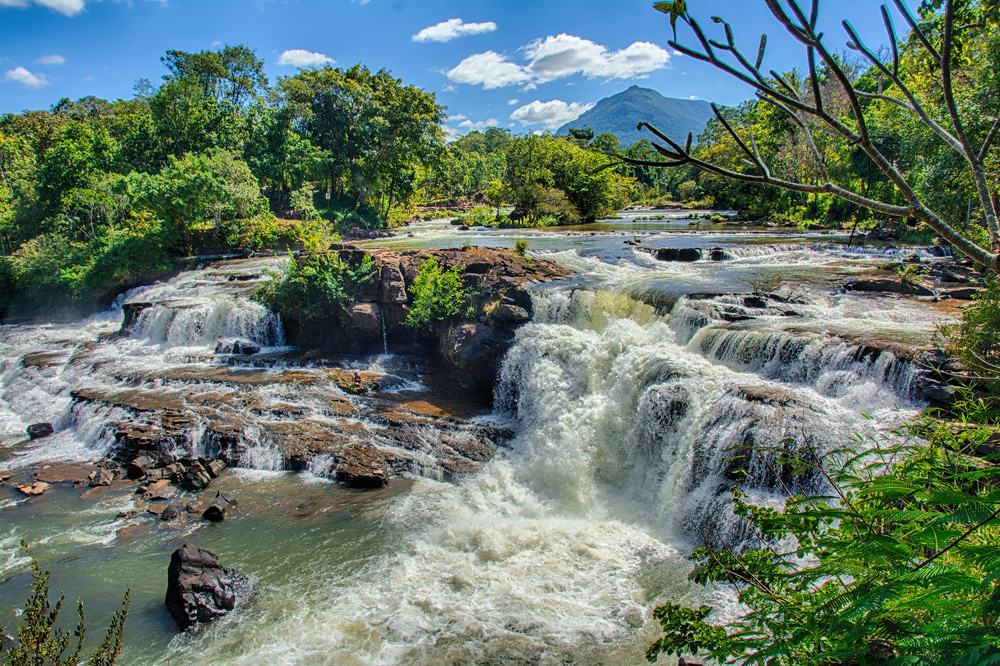 Tad Lo Waterfall