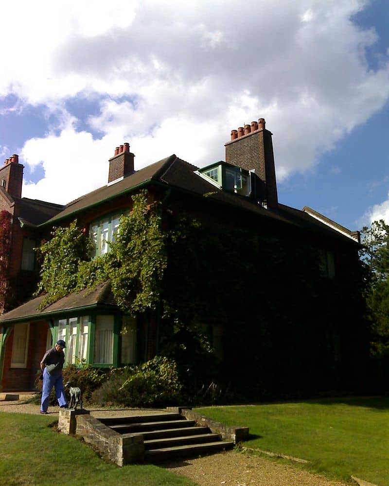 Shaw's Corner