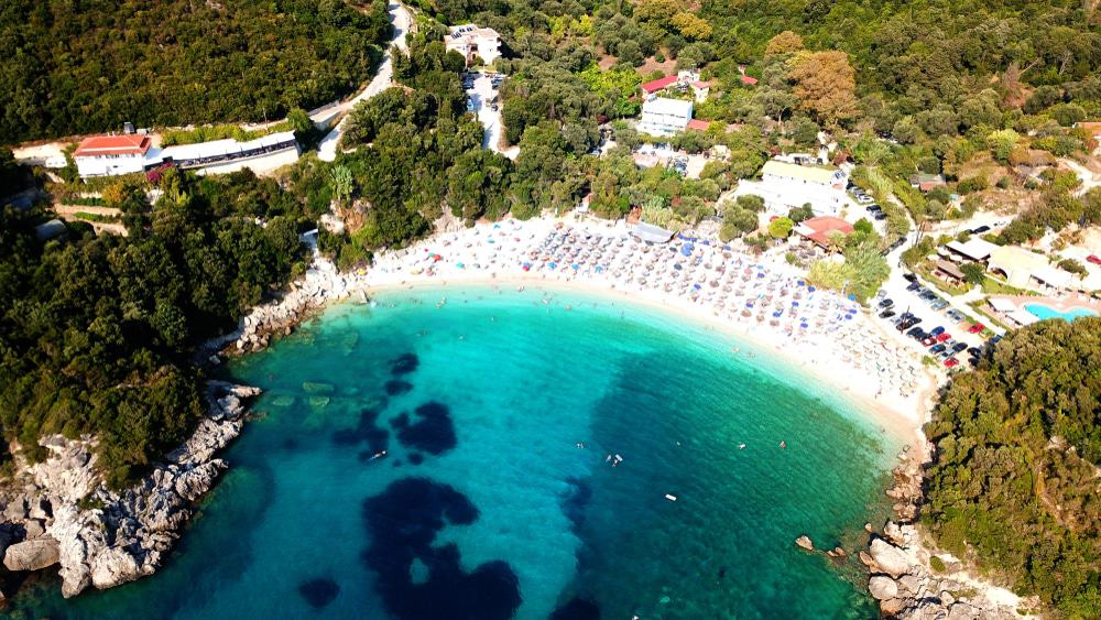 Sarakiniko Beach