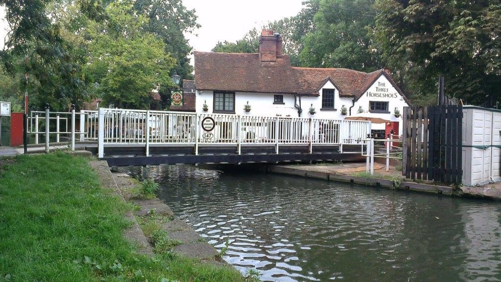 The Three Horseshoes