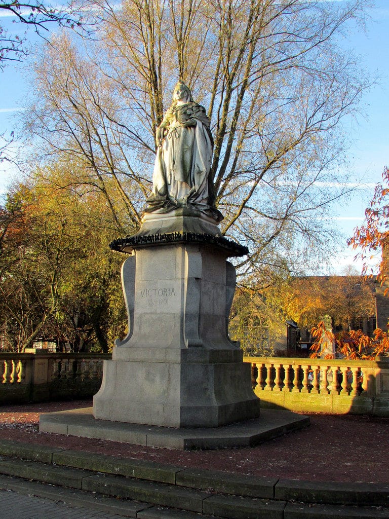 Queen Victoria Statue