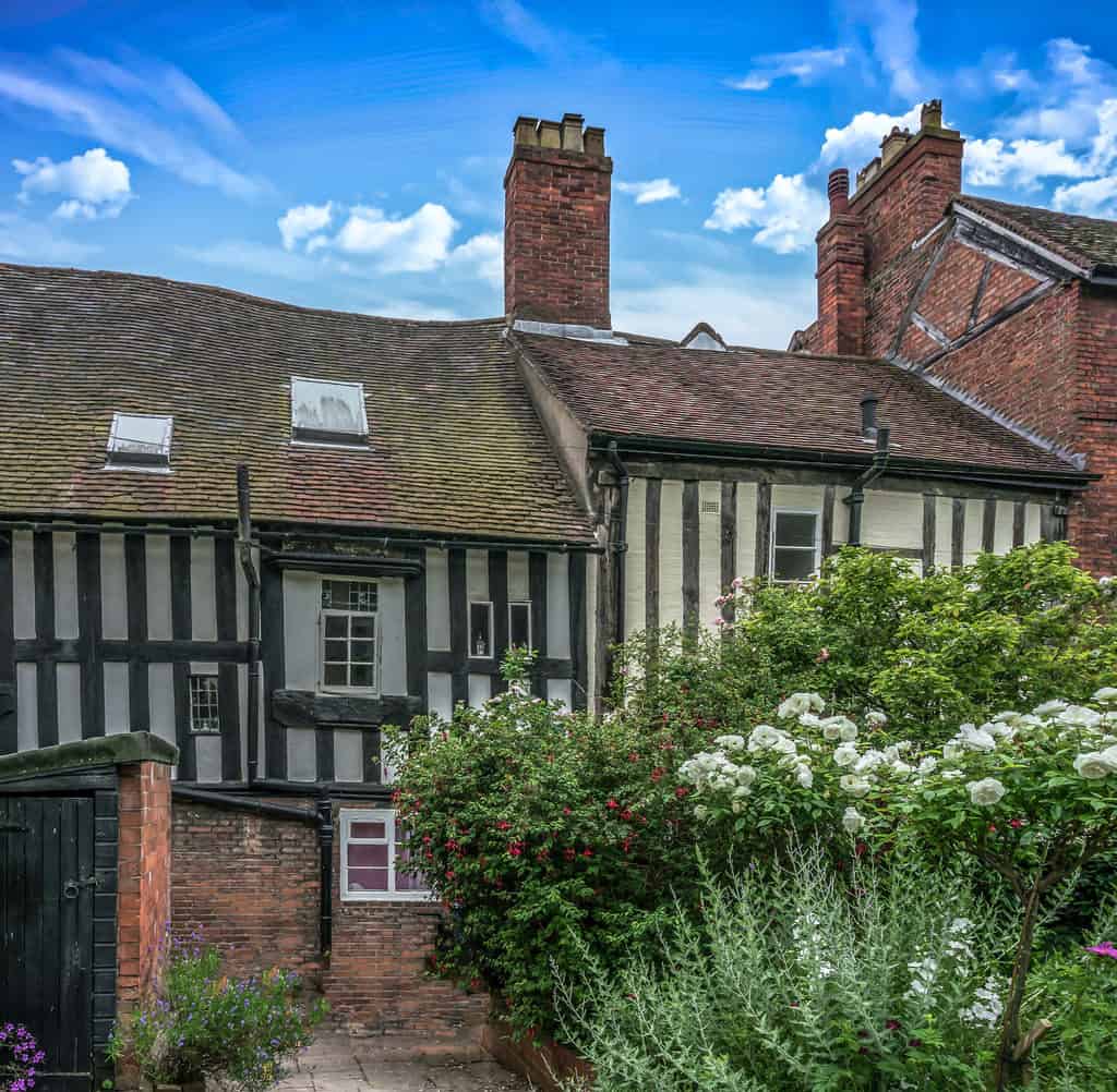 Cathedral Close