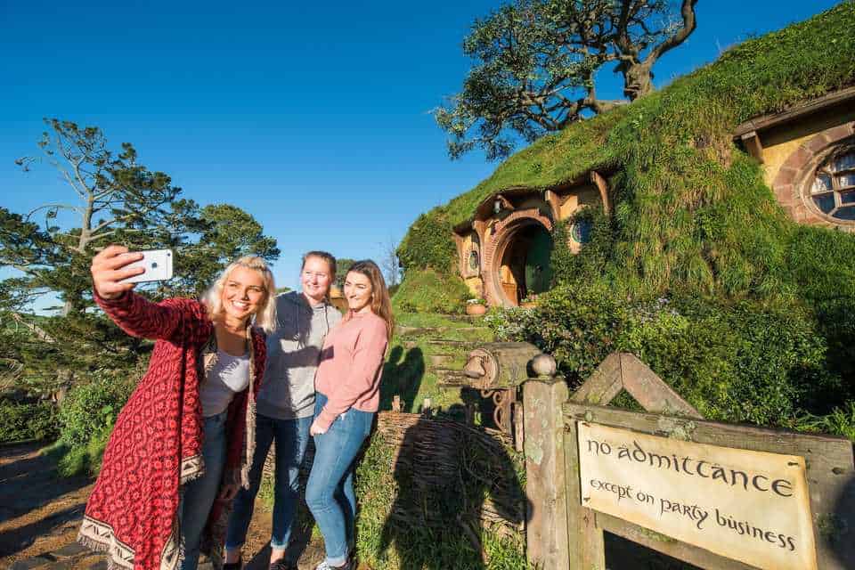 Hobbiton Movie Set Guided Tour and Festive Buffet Lunch