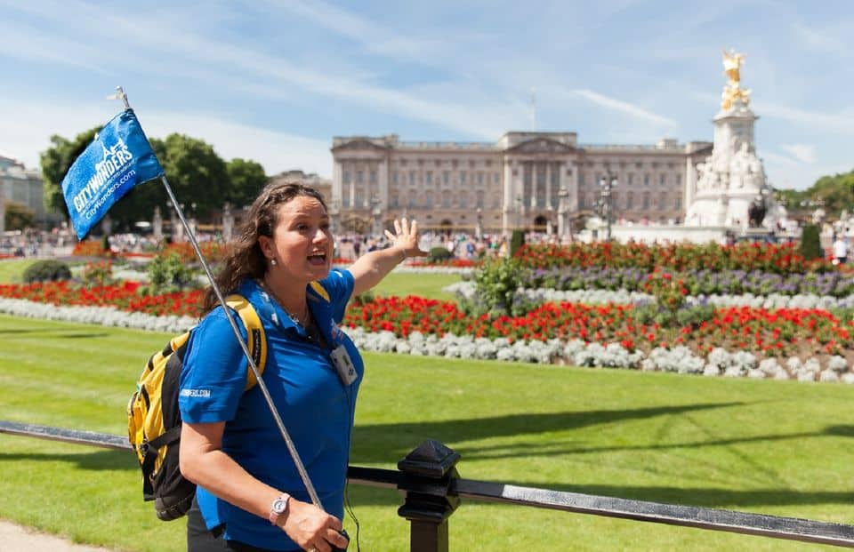 Royal Walking Tour At Buckingham Palace