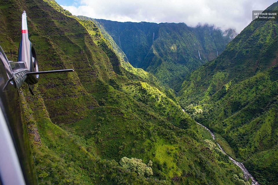 Scenic Flight Tour Over Western Kauai