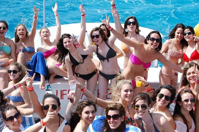 Adults-Only Party Cruise From Cancún To Isla Mujeres
