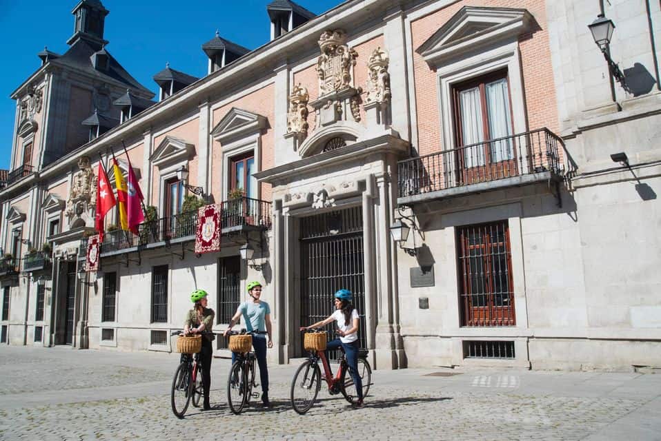 Art E-Bike Tour