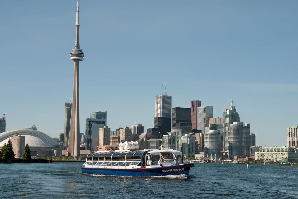 Tour Of The Toronto Harbour And Surrounding Islands