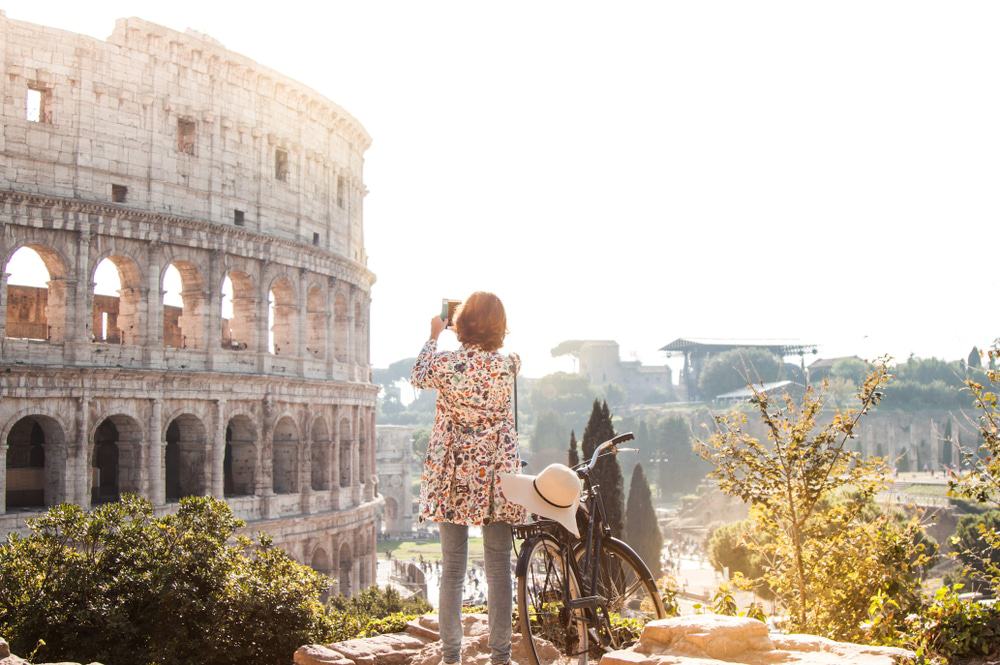 Tourist looking at Colosseum