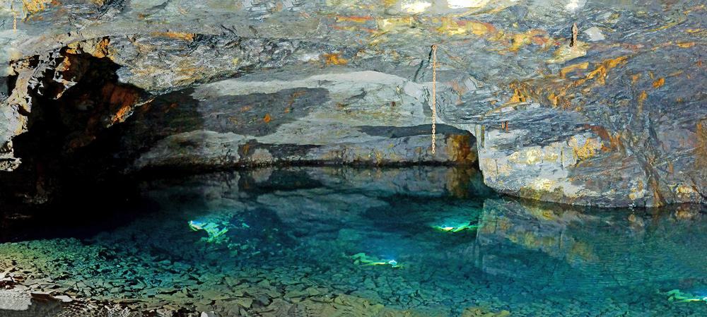 Carnglaze Caverns
