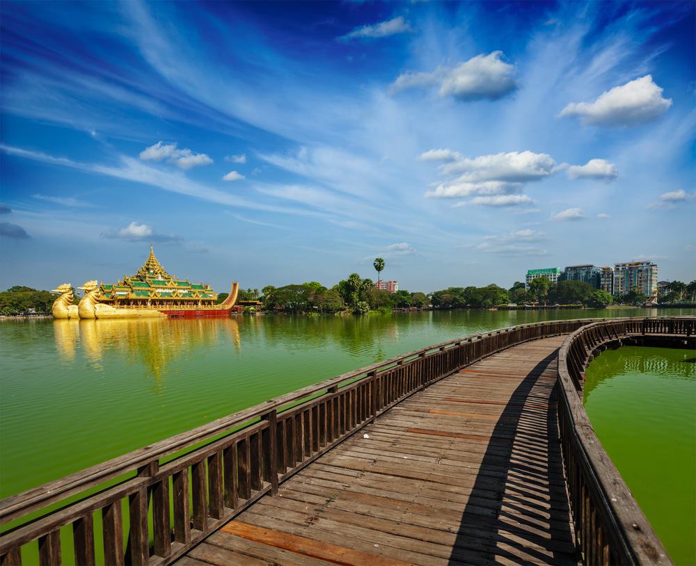 Kandawgyi Lake