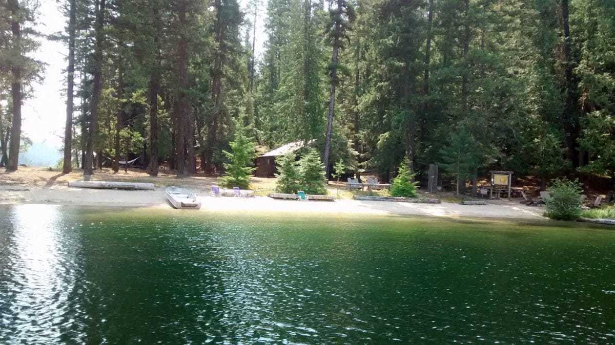 Eightmile Island, Coolin