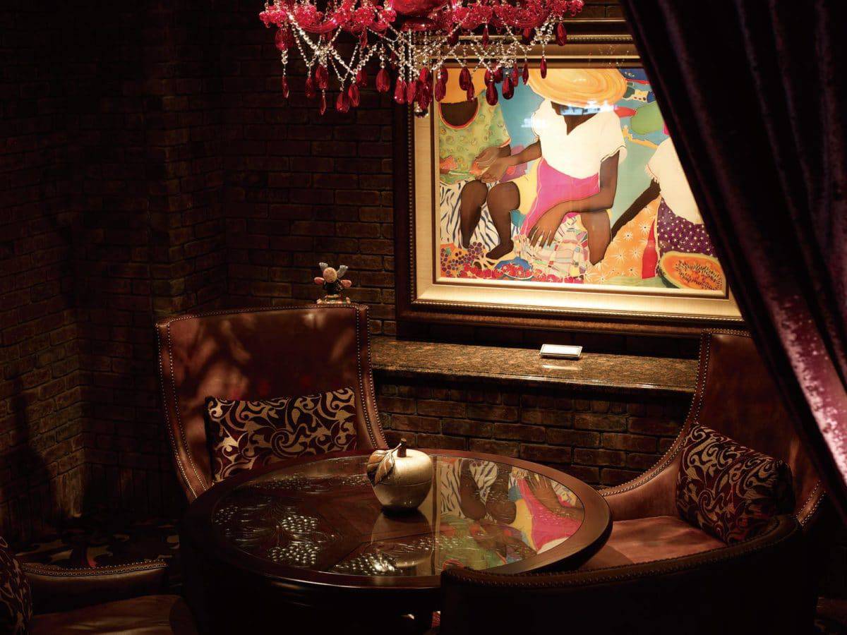 The Vintage Cave Club, Oahu