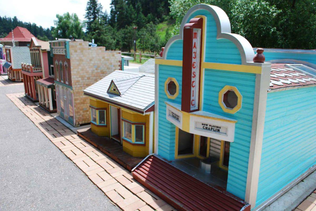Tiny Town And Railroad, Morrison