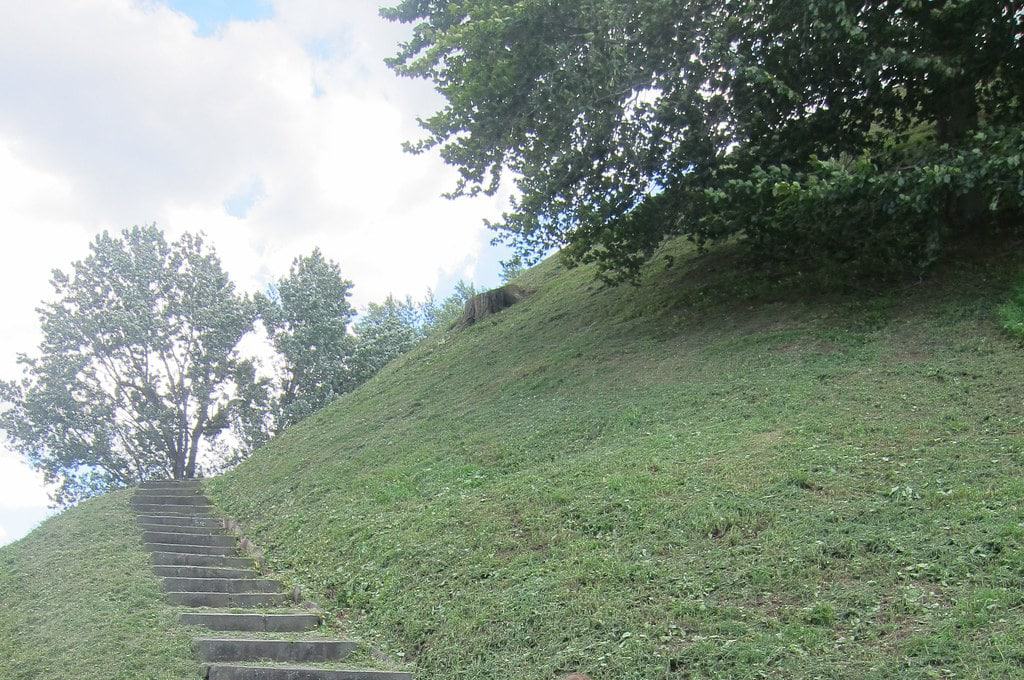 Grave Creek Mound, Moundsville