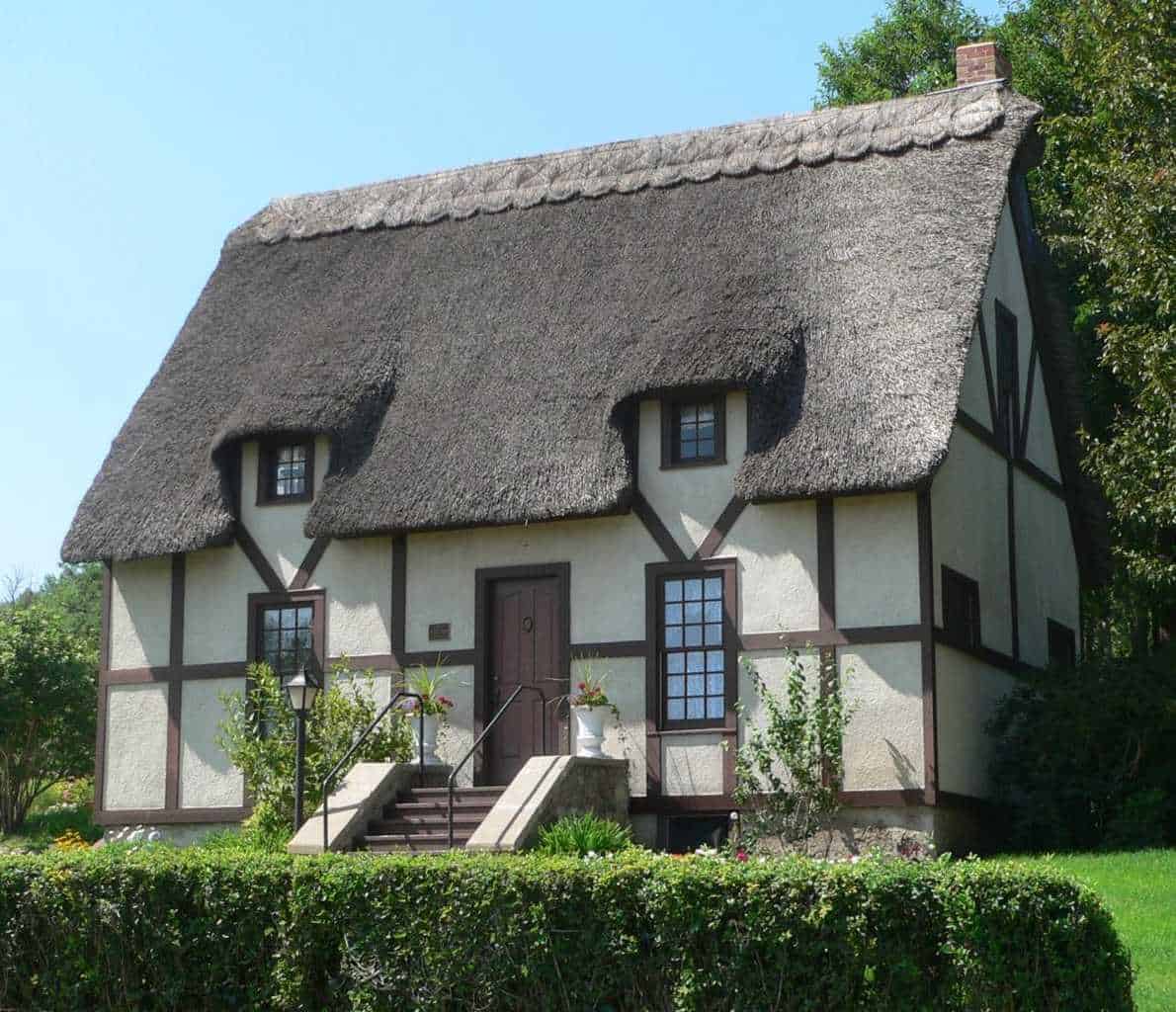 Anne Hathaway Cottage, Wessington Springs