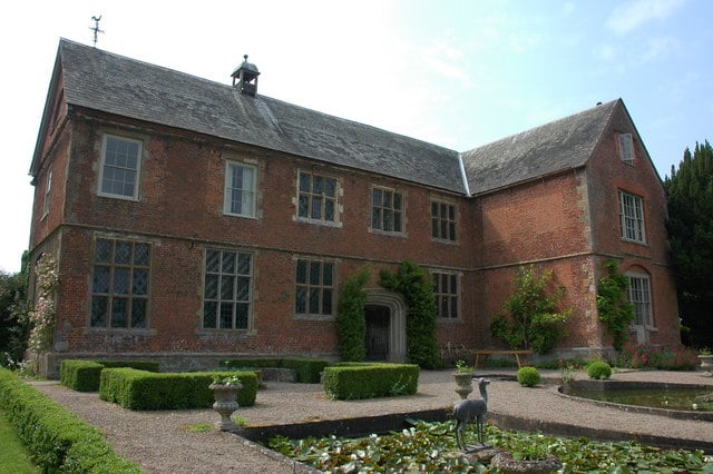 Hellens Manor