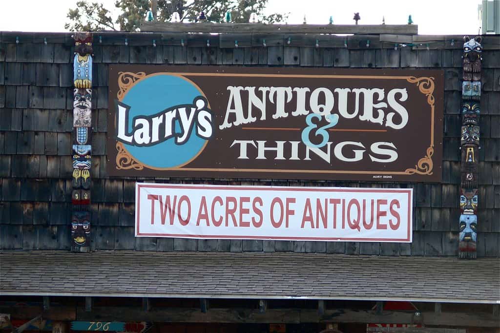 Larry’s Antiques and Things