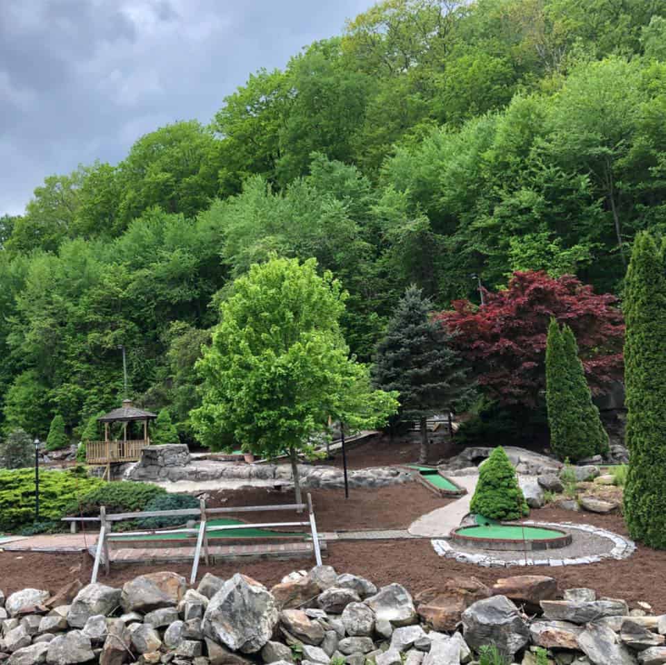 Old Sawmill Grill & Miniature Golf Course