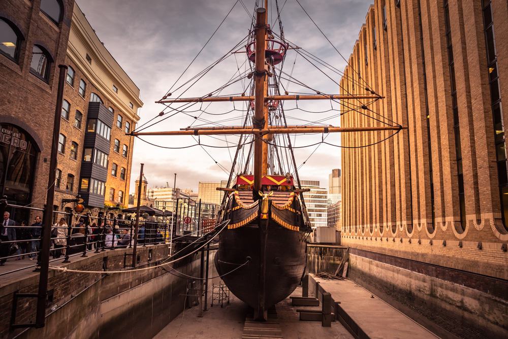 Golden Hinde