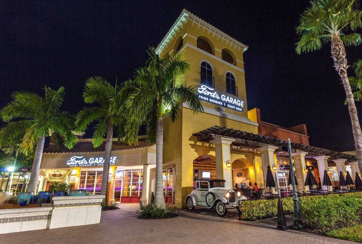 Ford's Garage, Estero