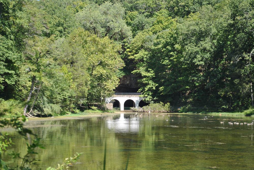 Dunbar Cave State Park