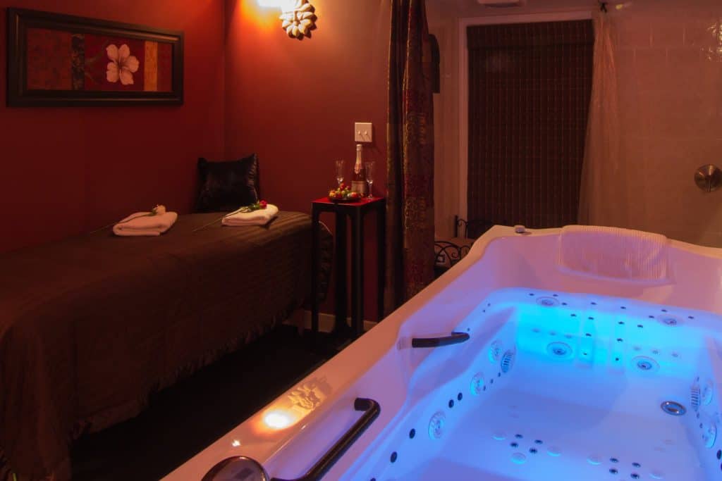 Paradise Spa, Treasure Island