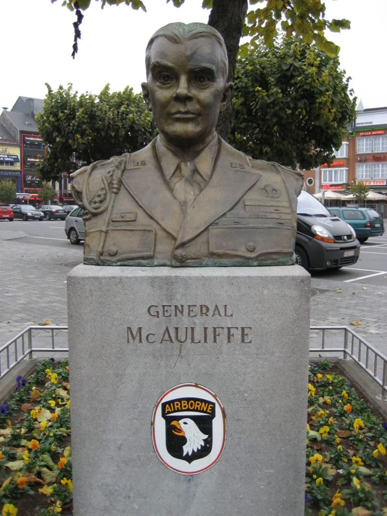 Place Général Mc Auliffe