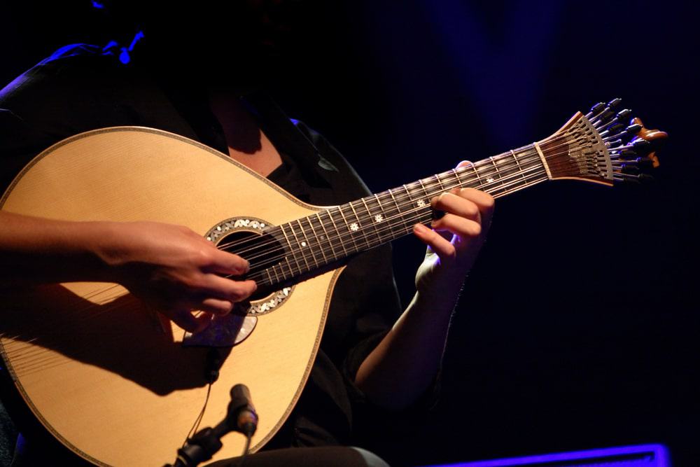 Fado Performer