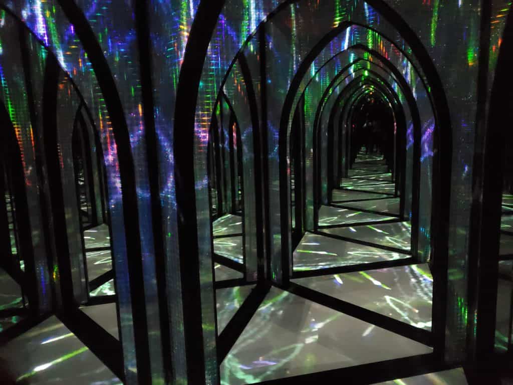 Amazing Mirror Maze