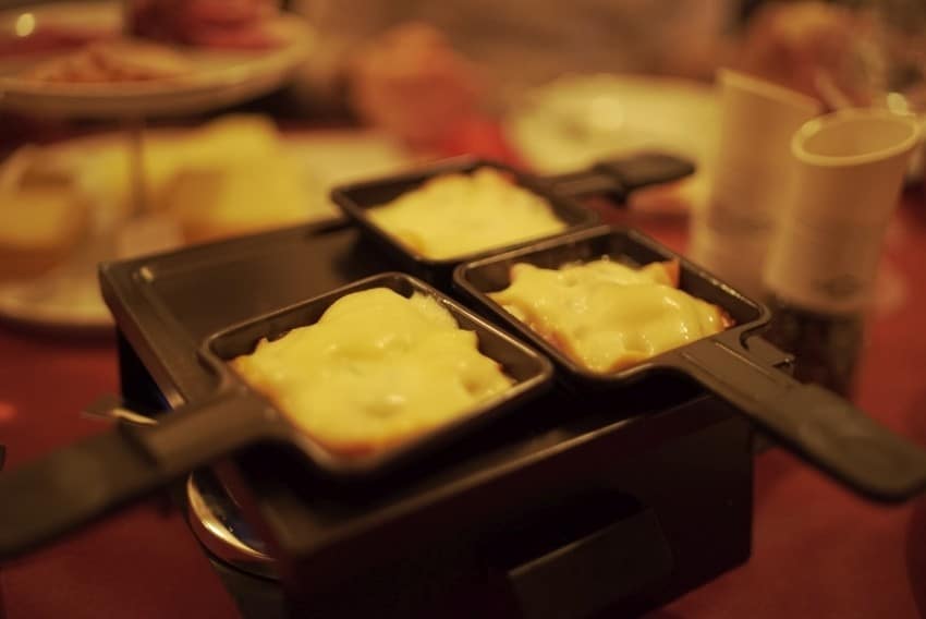 Raclette and Wine Tasting with Comedian Guide