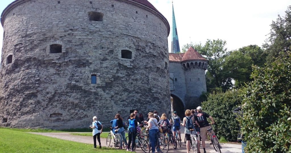 Best Of Tallinn 2-Hour Bike Tour