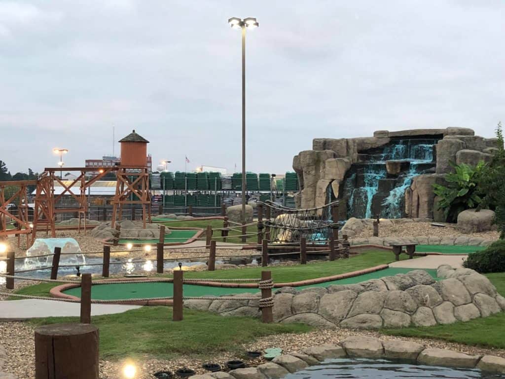 Salty Harbor Mini Golf & Fun Park