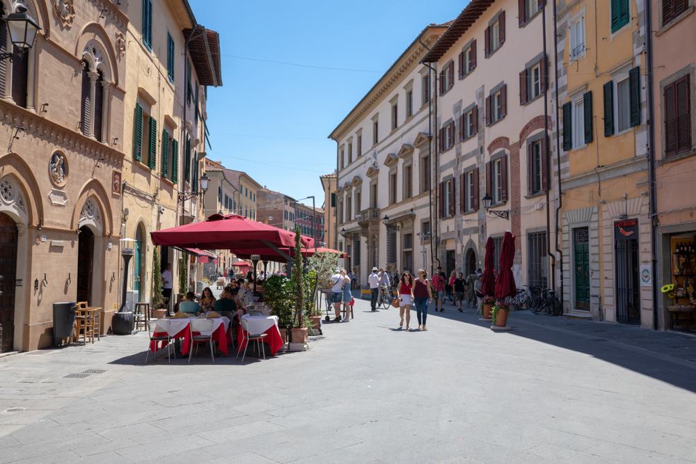 Borgo Stretto, Pisa