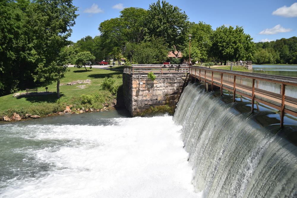 Mammoth Spring State Park