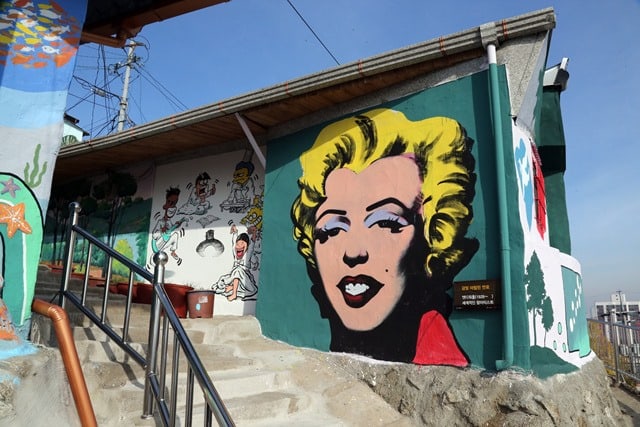 Gagopa Kkoburang-gil Mural Village