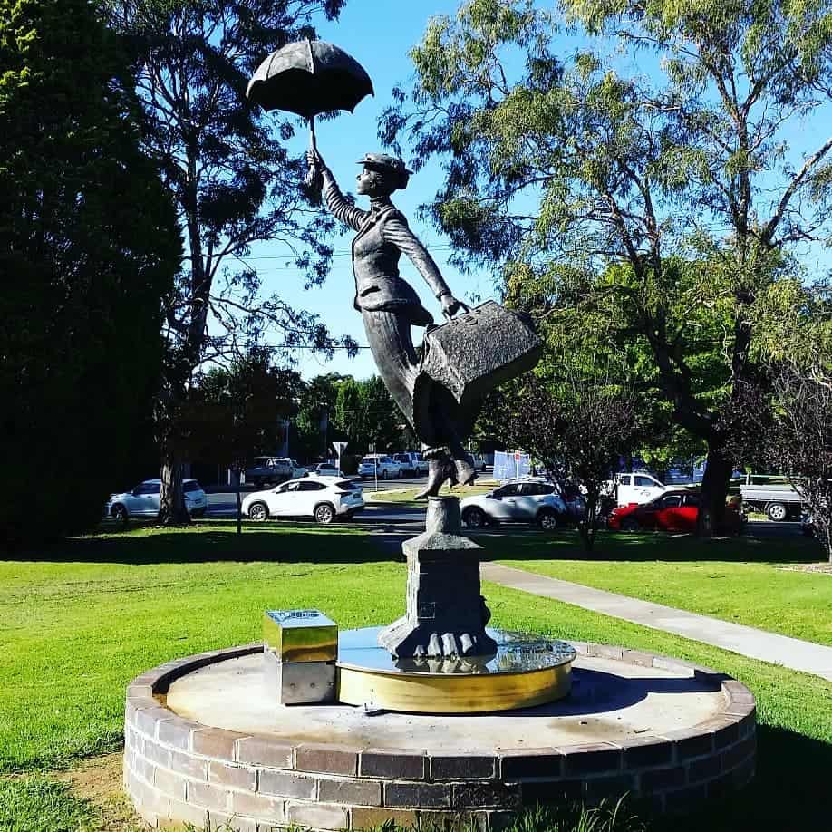 Mary Poppins Statue