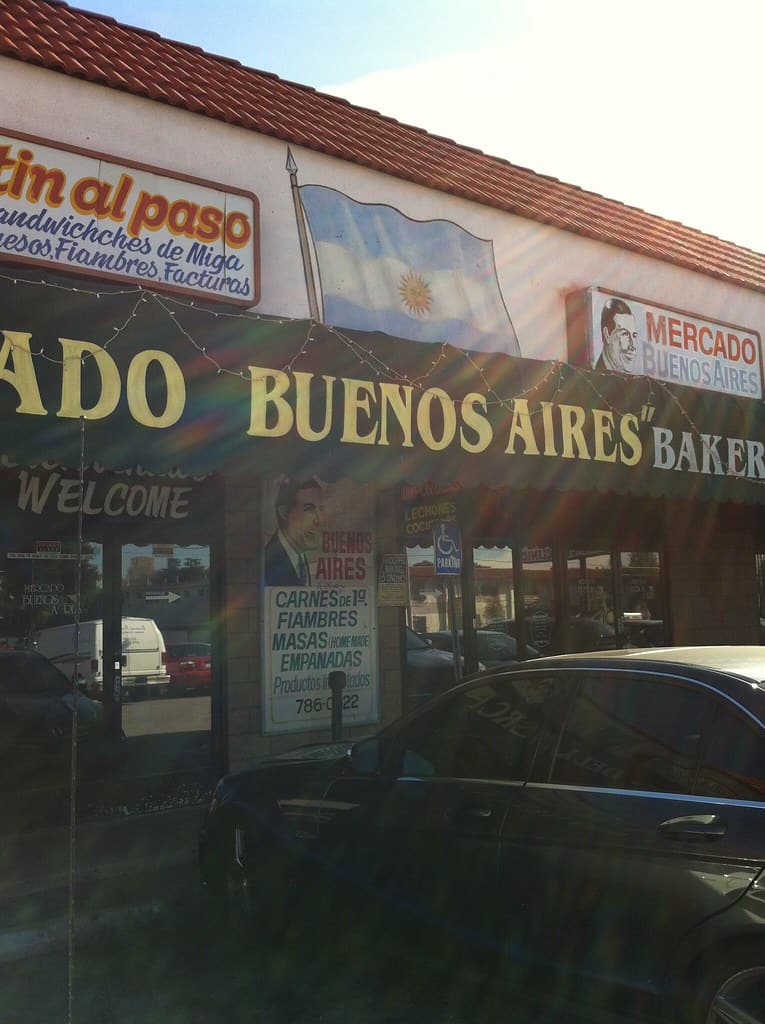 Mercado Buenos Aires, Van Nuys