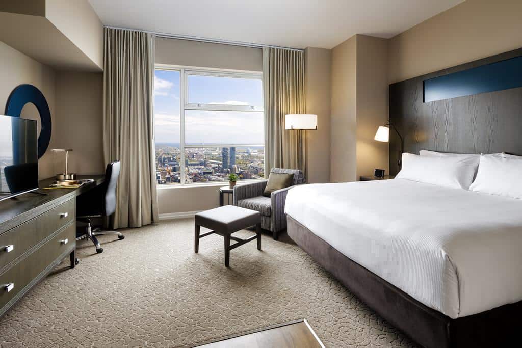 One King West Hotel And Residence