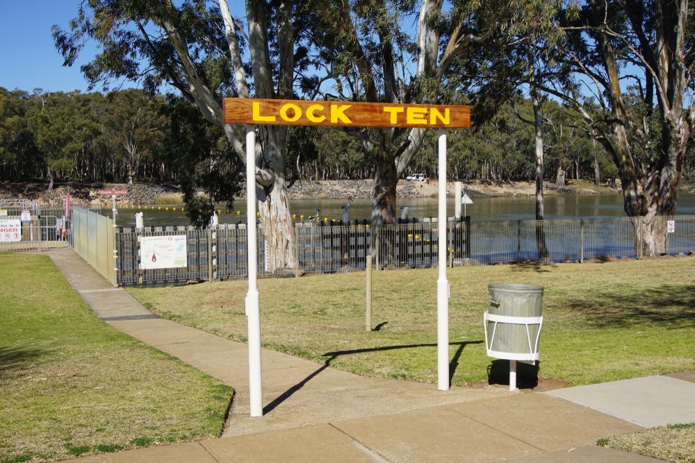 Lock 10