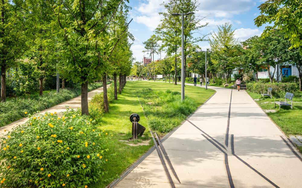 Gyeongui Line Forest Park