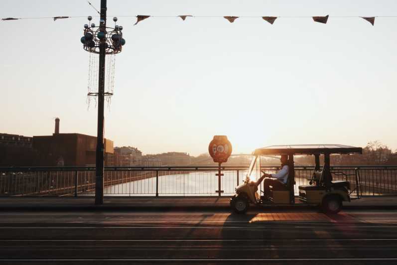 Krakow Sightseeing by Eco-Vehicle