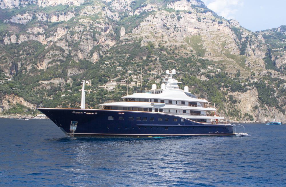 Positano yacht