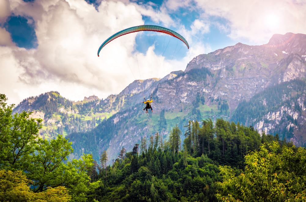Tandem Paragliding in Interlaken