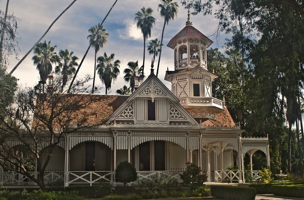 Queen Anne Cottage and Coach Barn