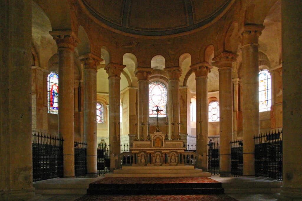 Église Saint-Hilaire Le Grand