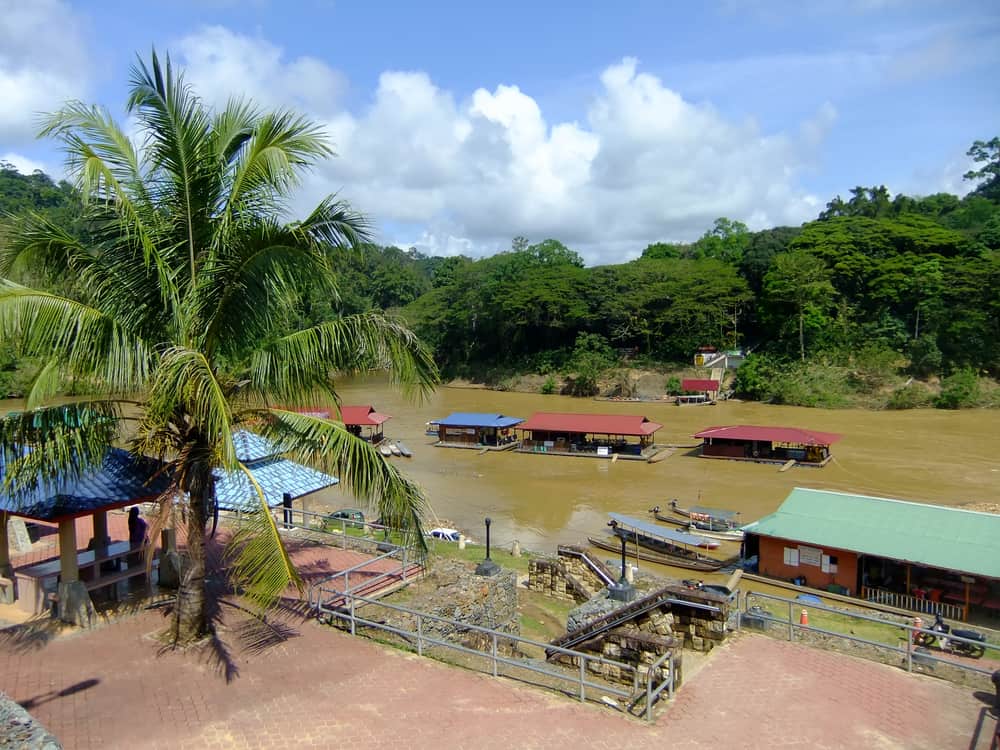 Taman Negara Floating Restaurants
