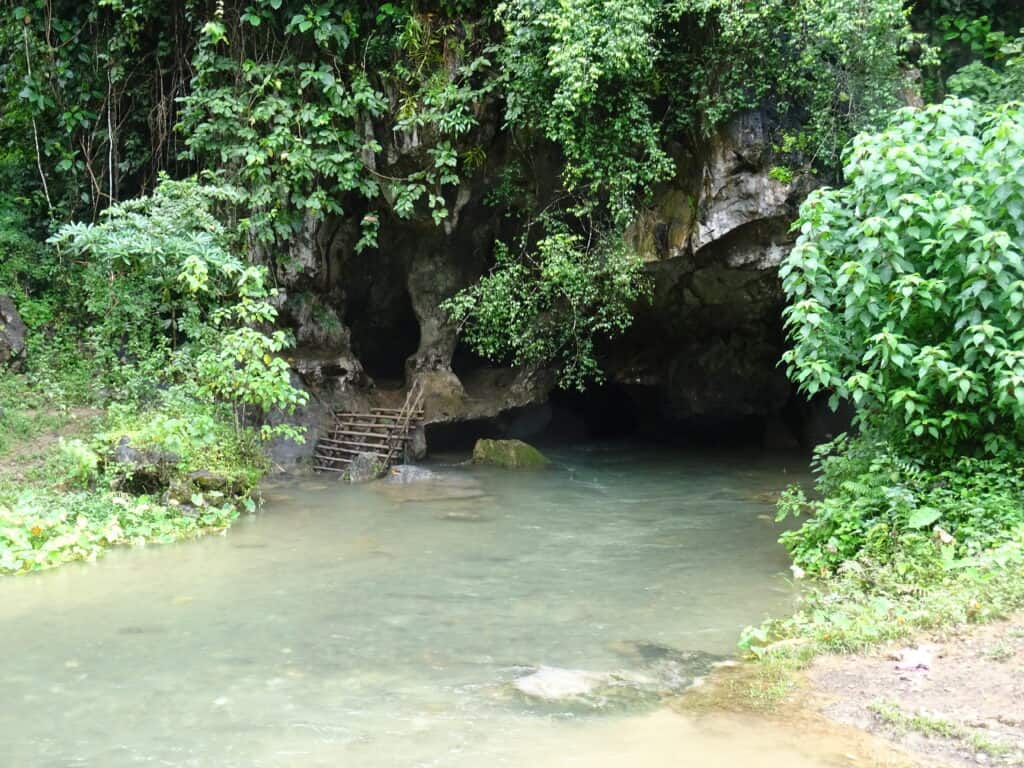 Tham Kang Cave Entrance