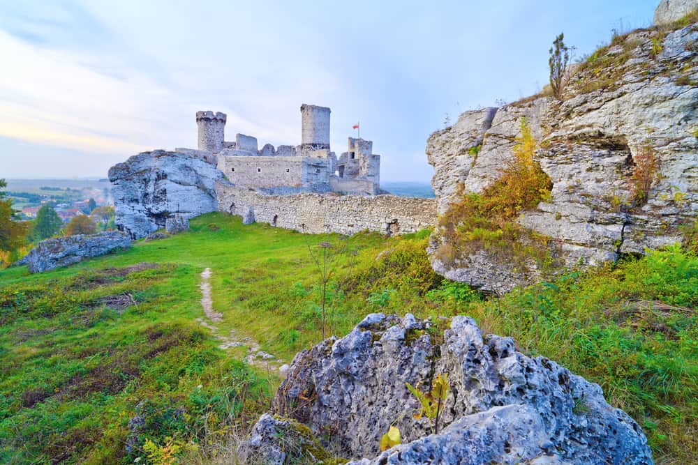 Trail of the Eagle's Nests